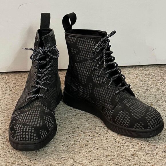 Men's Martens Air- Wair Boots Newton Reflective Snake Syn